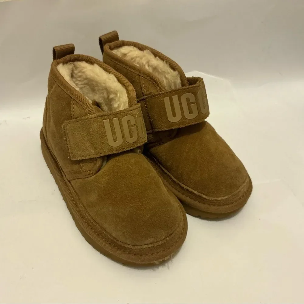 UGG 118792 T Kids Tan Slippers size 11